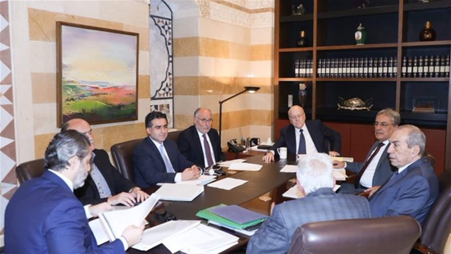 حمية: تكليف مجلس الإنماء والاعمار بالمضي بتلزيم أعمال الصيانة على الطرقات بحوالي 22 مليون دولار