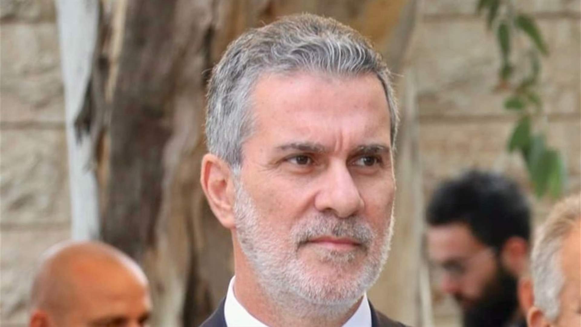 نصار أبلغ ميقاتي بعدم حضوره جلسة الحكومة: المرحلة الحالية تتطلّب المزيد من الوعي والحرص على الإستقرار
