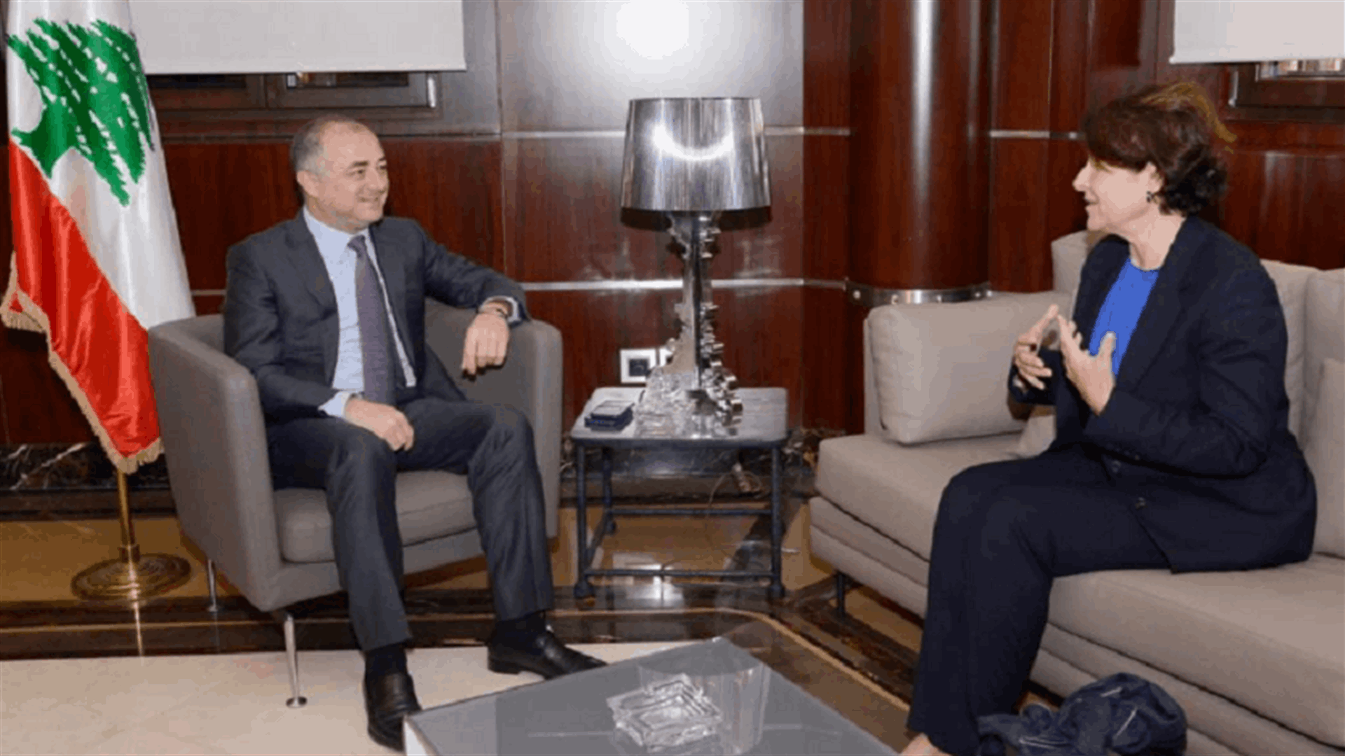 بوصعب عرض الاستحقاقات الراهنة مع السفيرة الفرنسية واستقبل رئيس الجامعة الأنطونية