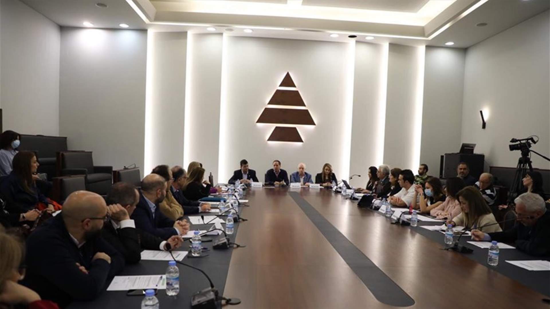 الجميّل: هدفنا الأول هو حماية اللبنانيين ليس فقط بالأمن بل أيضاً بالصحة