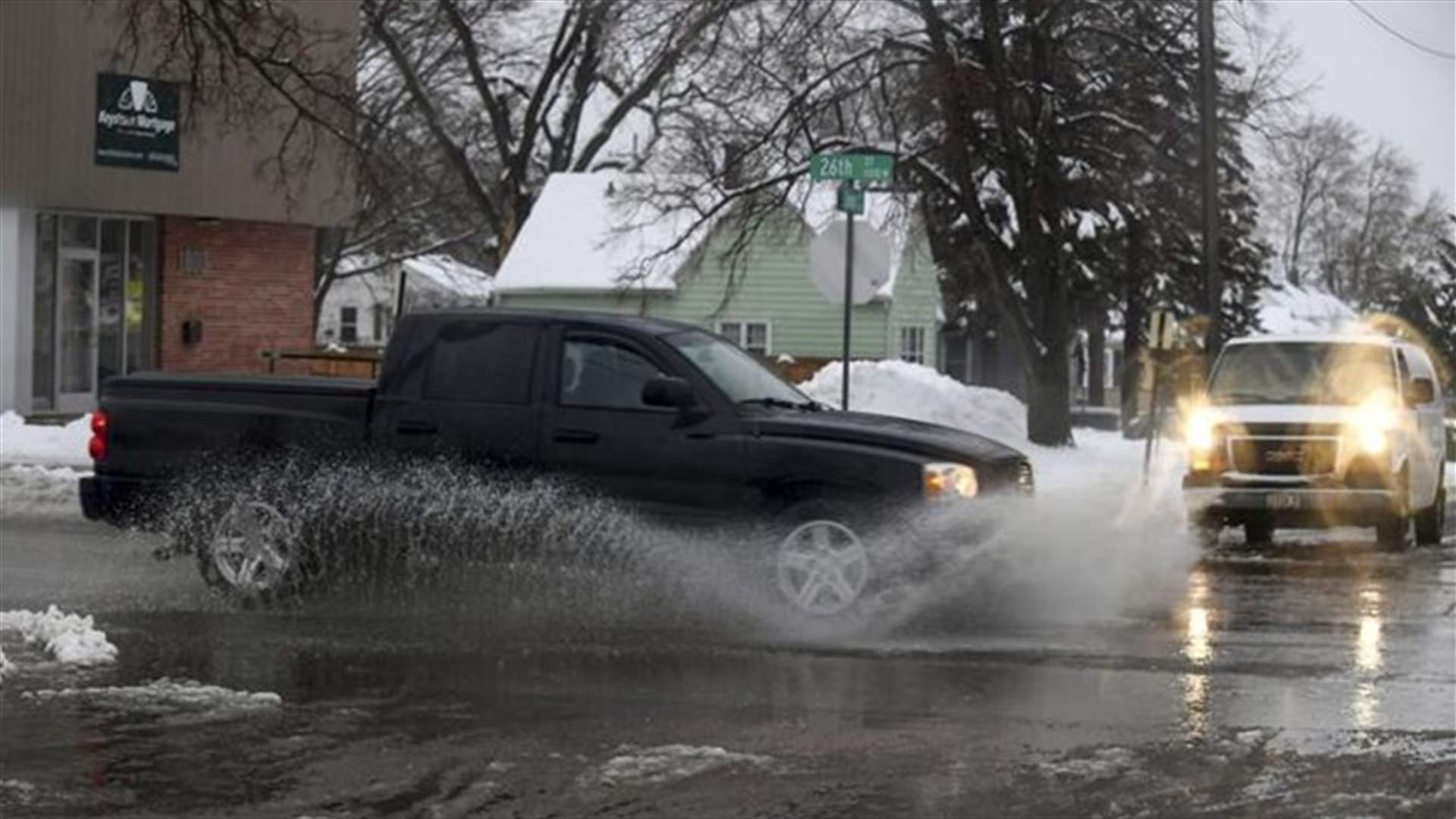 Winter US storm brings warnings of more tornadoes, blizzards