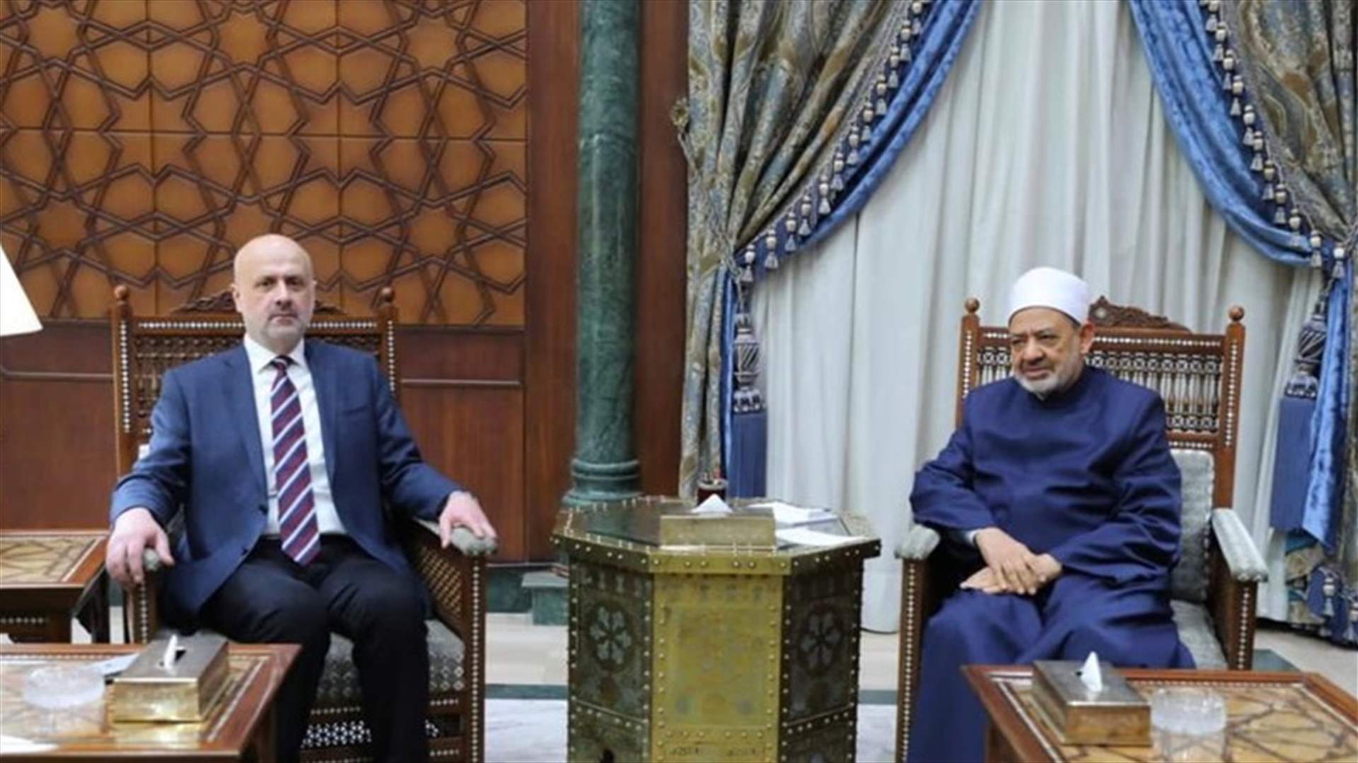 مولوي عرض مع شيخ الأزهر التحديات في لبنان وأوضاعه الاقتصادية