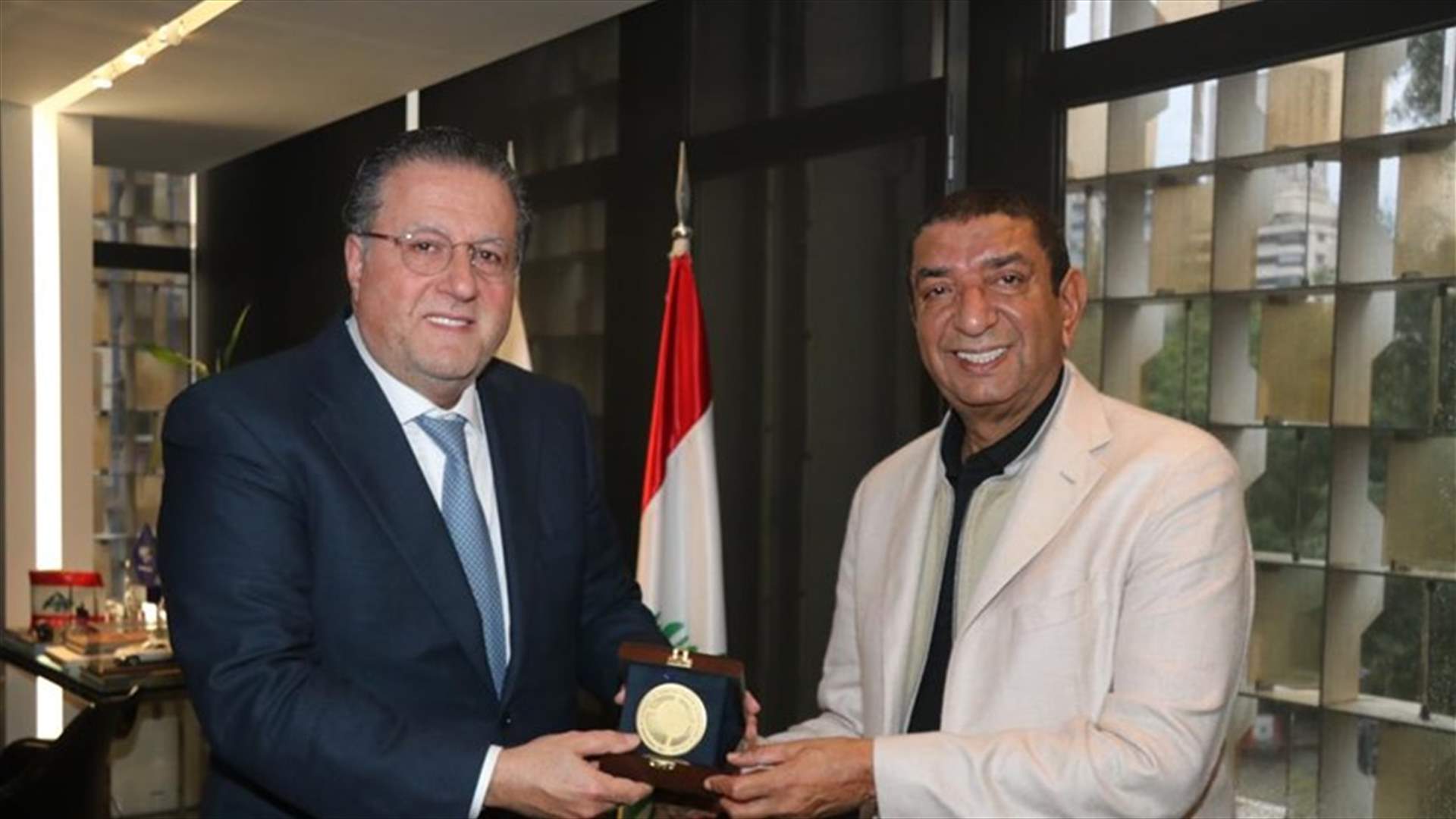 شقير بحث مع رئيس إتحاد الغرف العربية سبل تفعيل العمل الإقتصادي العربي المشترك