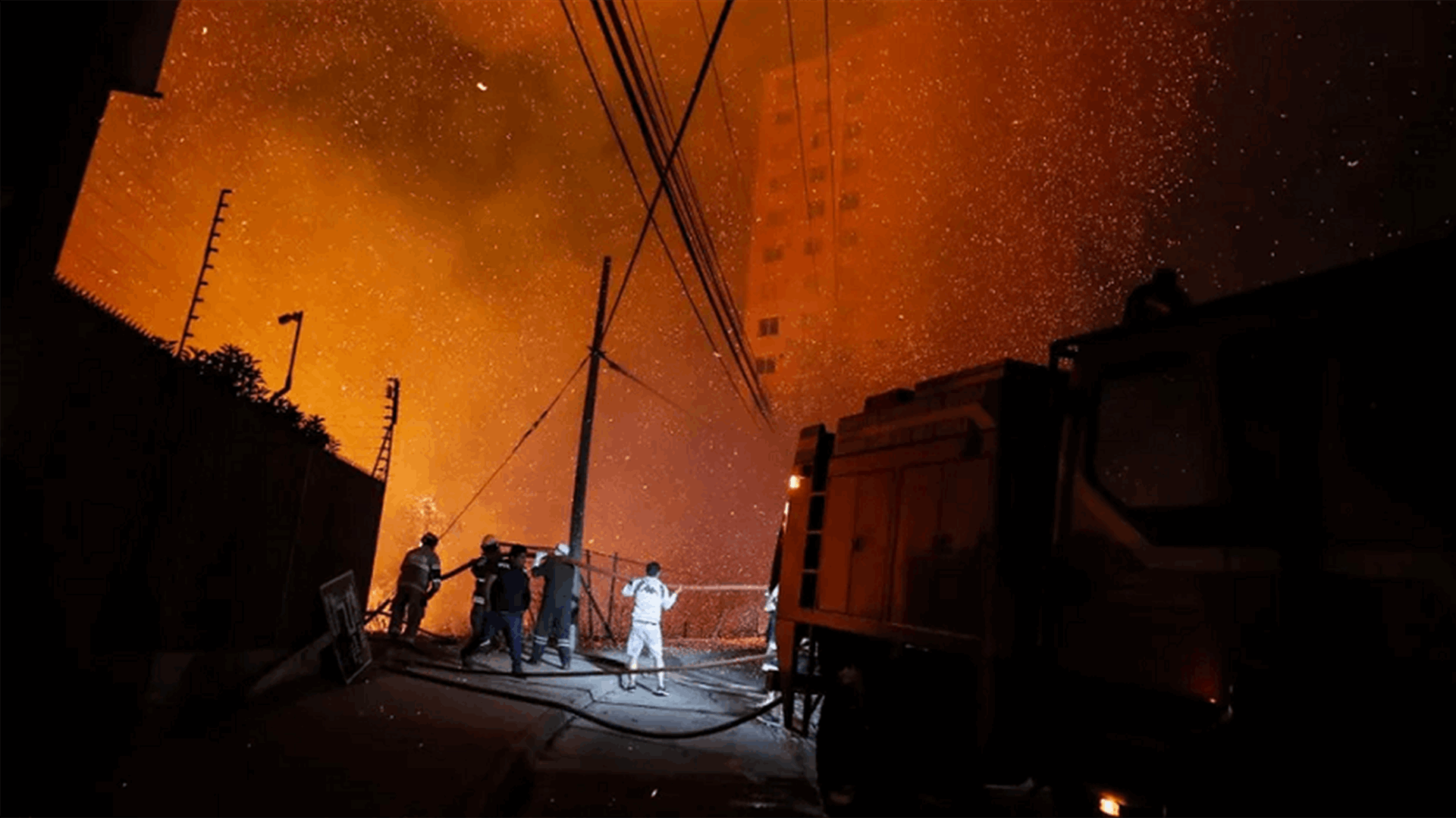 سقوط قتيلين وتضرّر 400 مسكن في حريق في تشيلي