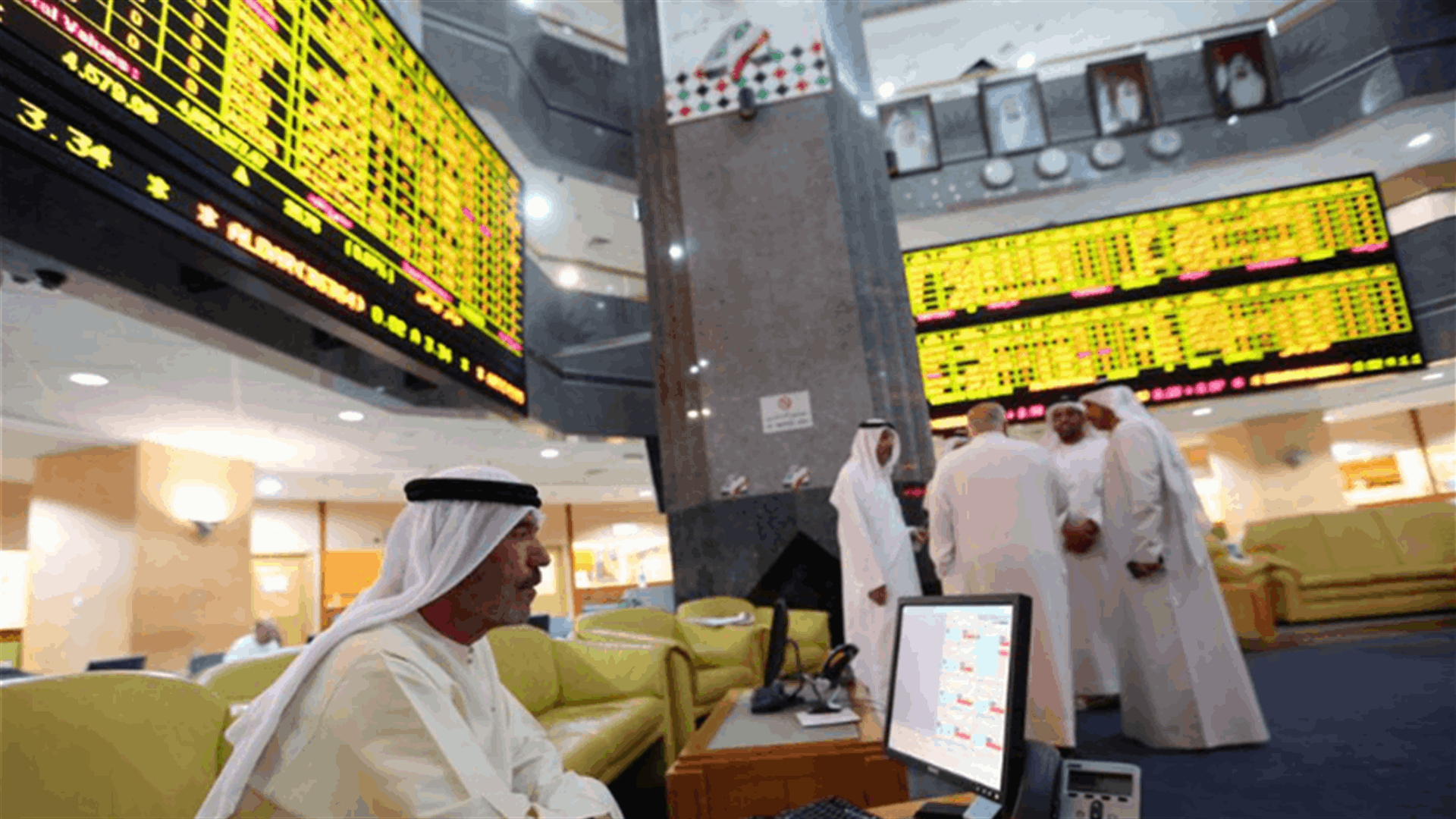 Gulf markets fall in early trade; Dubai gains
