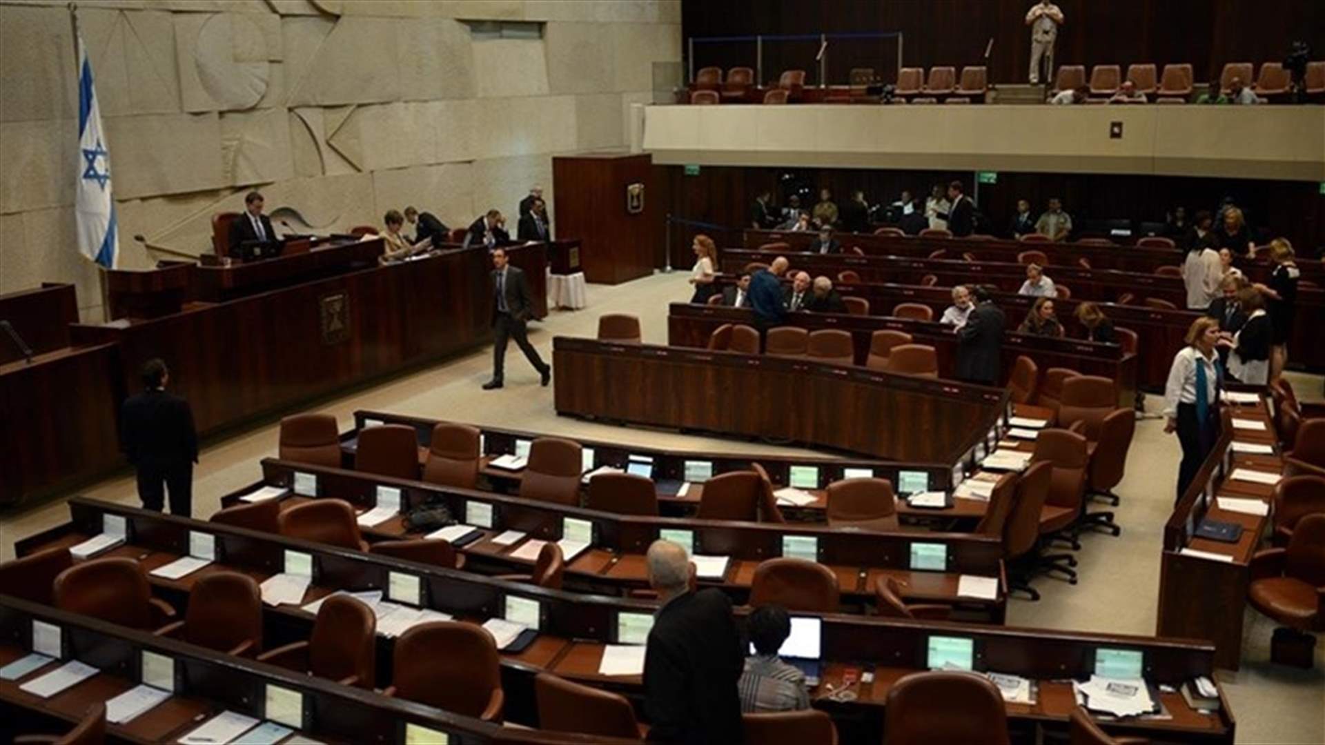 البرلمان الإسرائيلي يقر قوانين تمهد لعرض الحكومة الجديدة أمام البرلمان