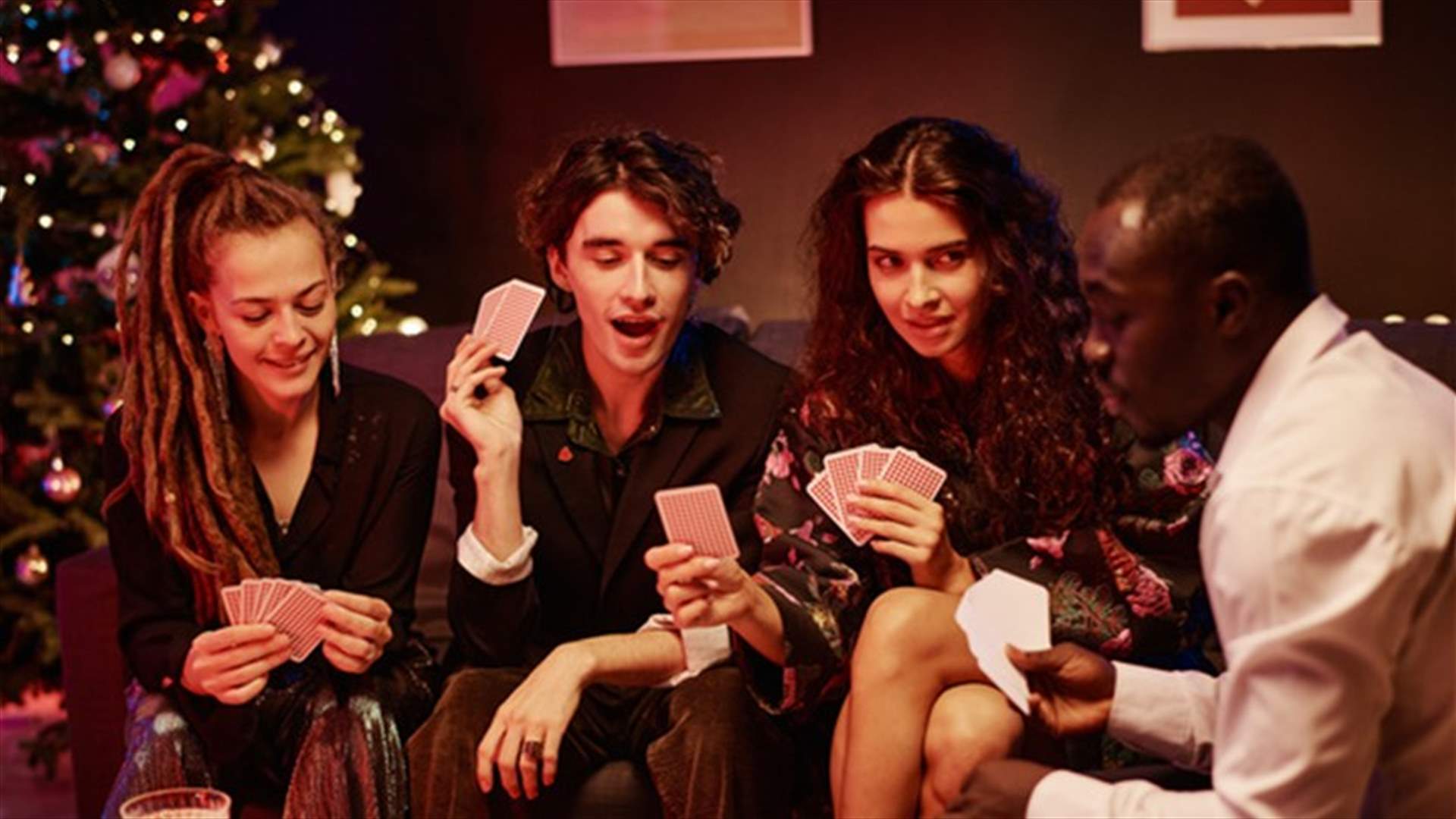 مع اقتراب ليلة رأس السنة... إليكم هذه الألعاب للاستمتاع بها برفقة العائلة والأصدقاء