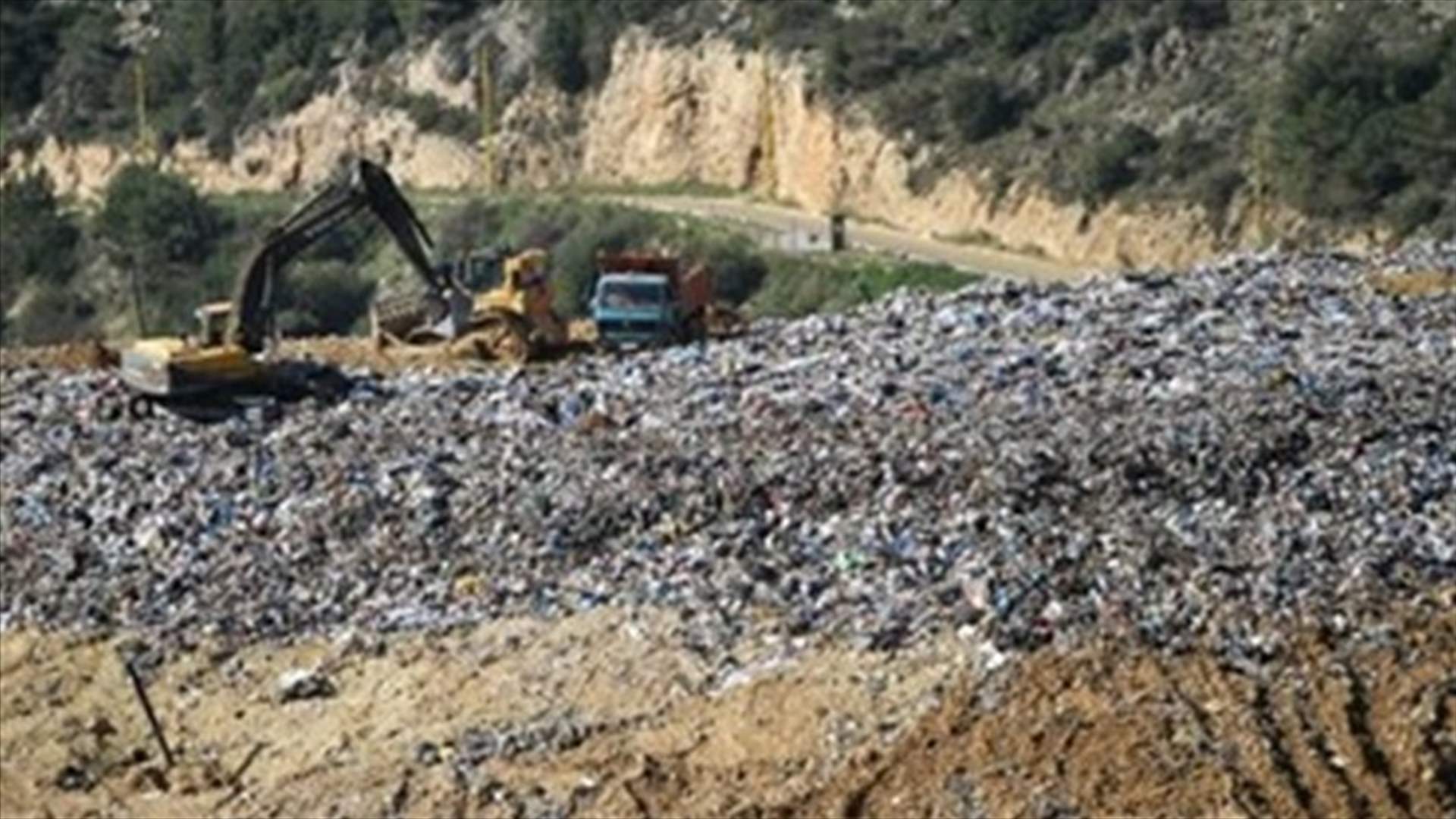 Company managing Naameh garbage landfill suspends work