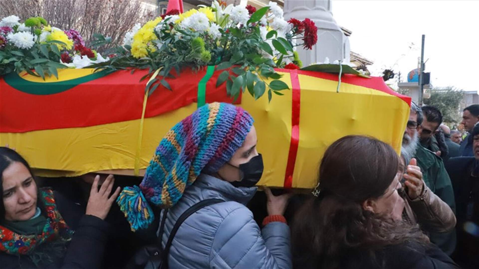 تشييع وسط توتر في تركيا لكردي قُتل مع اثنين آخرين في هجوم في باريس