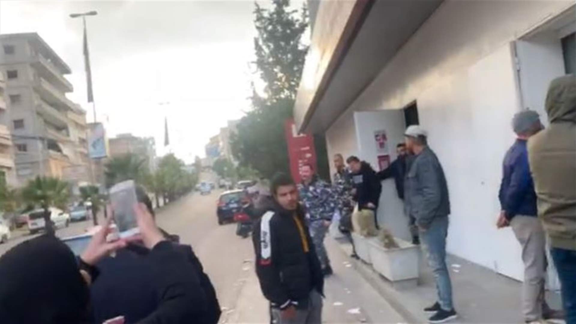 انتهاء عملية اقتحام البنك اللبناني الفرنسي في النبطية