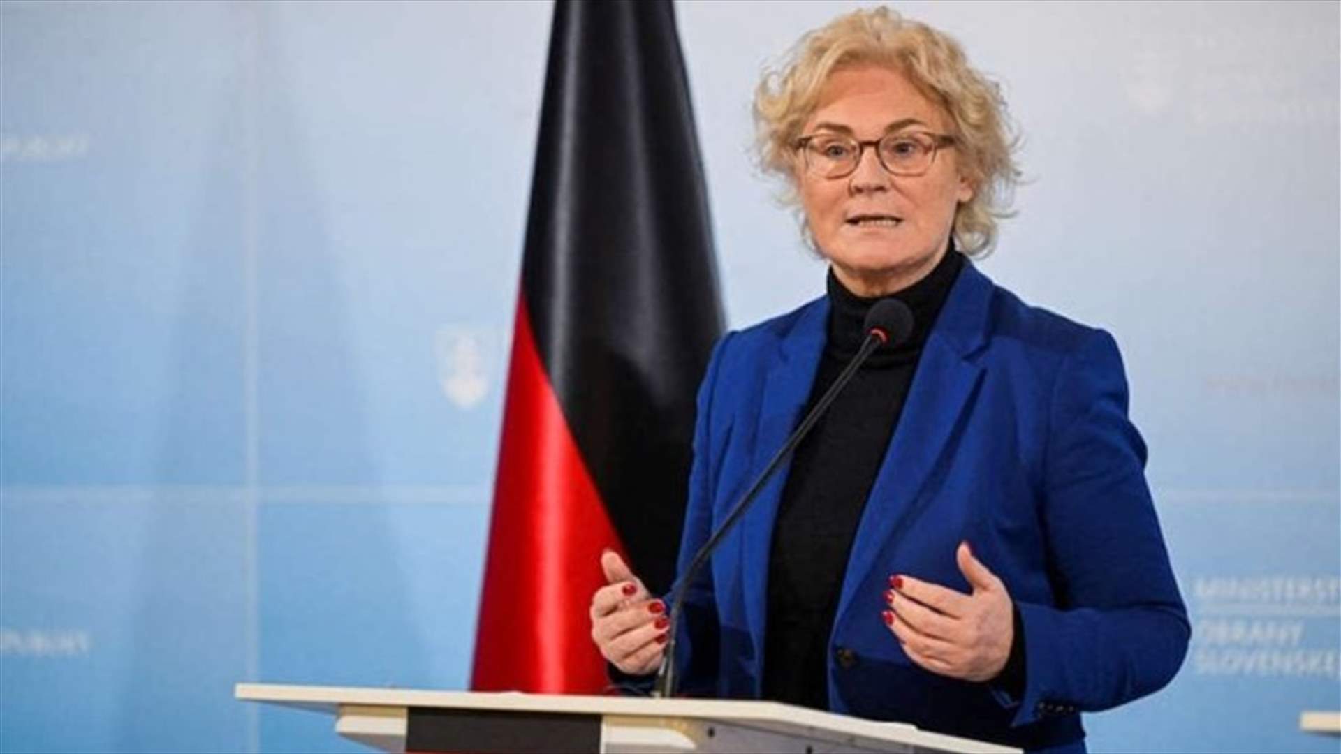 وزيرة الدفاع الألمانية تعتزم الاستقالة