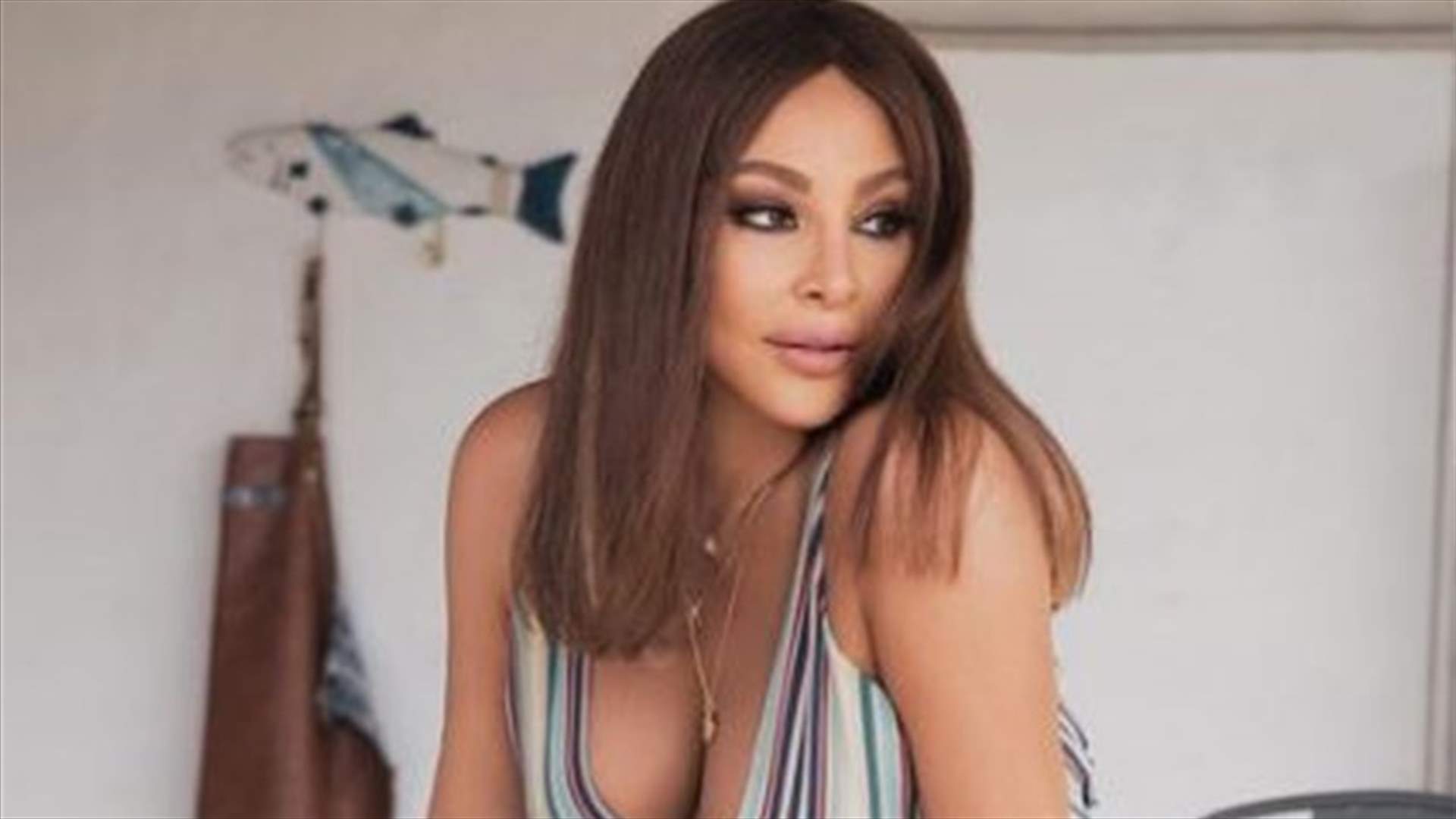 إليسا ترفع شعار "عسكر على مين": "ما في حبوسة تساع كل الناس"