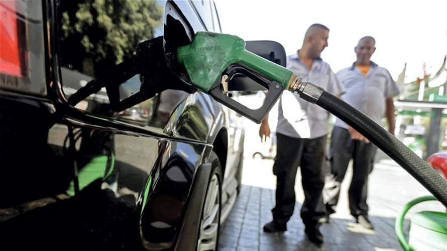 Why are fuel prices in Lebanon declining despite rise in dollar exchange rate?