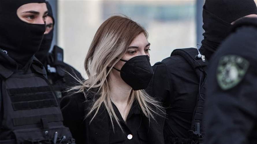 أثارت موجة غضب في اليونان... محاكمة سيدة بتهمة قتل بناتها الثلاث