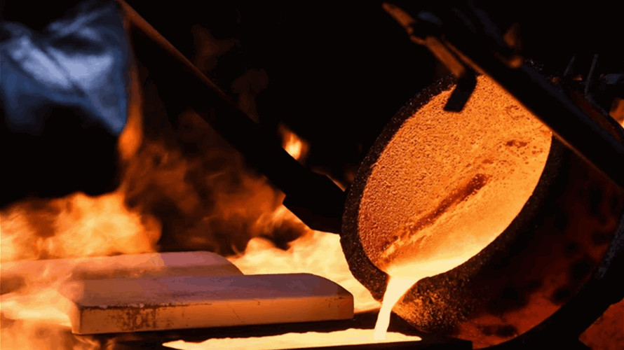 Gold prices seen rising towards record highs as rate rises near end