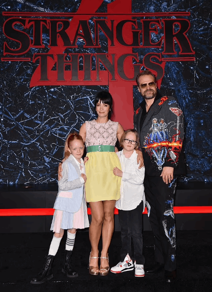 ممثلة عالمية تكشف: لقد تدمرت مسيرتي المهنية ... وما علاقة ابنتيها؟ (فيديو)