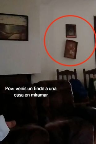 لوحة تتحرك من تلقاء نفسها في أحد الفنادق الأرجنتينية... هذا ما وثقته إحدى الشابات خلال اجتماعها بأصدقائها! (صور)