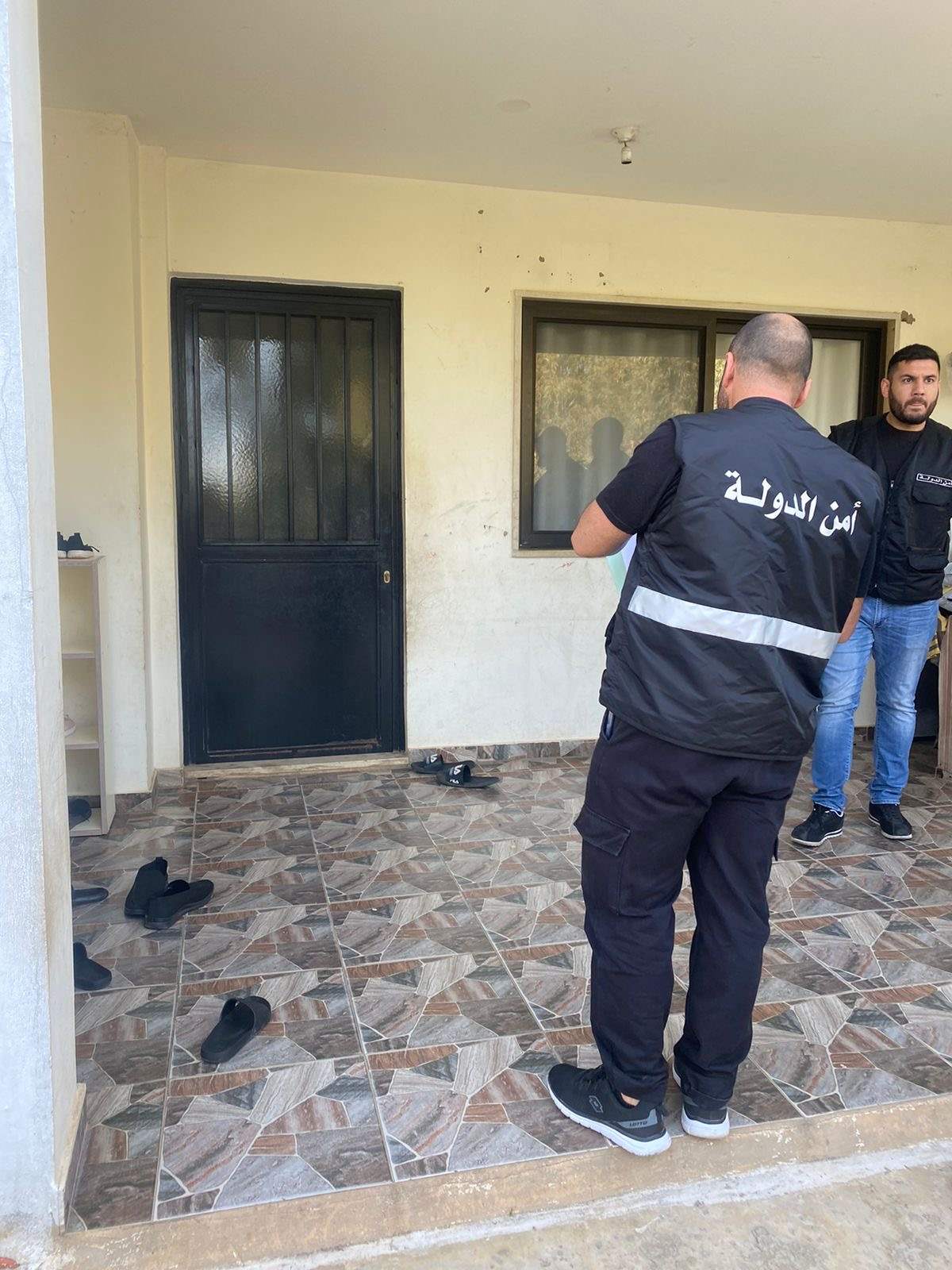 أمن الدولة تباشر بإخلاء السوريين في الشمال