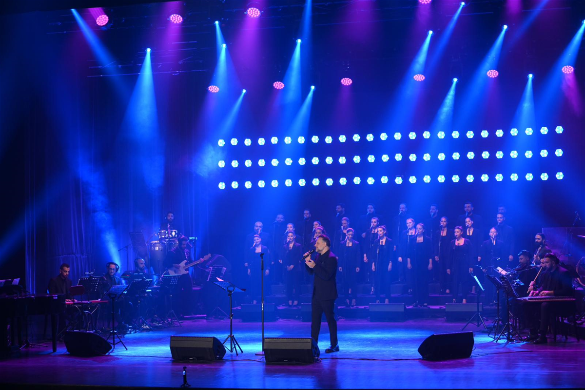  ليلة حب ... سليم عساف يحيي حفله الأول في كازينو لبنان ويطلق رجعني ع لبنان (صور)