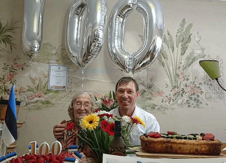  أنا واقع في حب أرملة جدي ... فارق العمر تخطى الـ50 عاما: وما علاقة التأشيرة الأسترالية؟