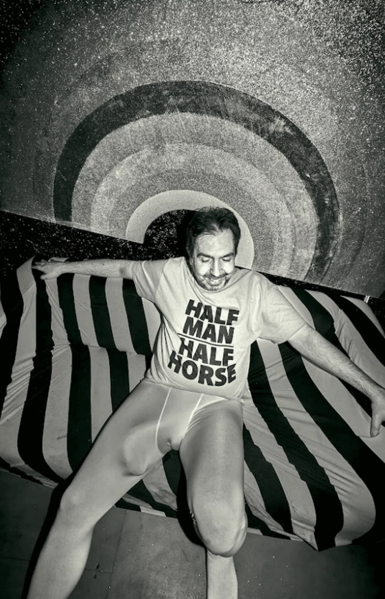 صاحب أكبر عضو ذكري في العالم يكشف عن العقبات التي يواجهها... وينشر كتابا لمشاركة تجربته!