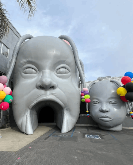 كايلي جينر تقيم حفل كرنفال في عيد ميلاد طفليها: لن تصدقوا تفاصيل الديكور! (صور)