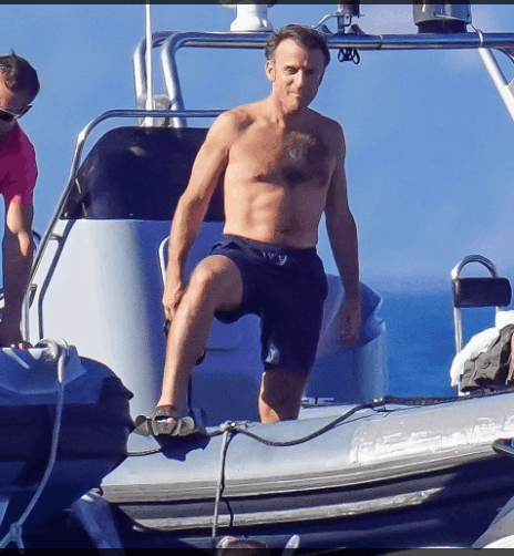 الثنائي الفرنسي الأول يستمتع بإجازة مميزة... يخت ونشاطات مائية واسترخاء! (صور)