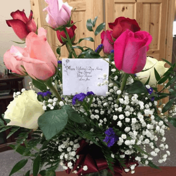 رغم وفاته... زوج يرسل لزوجته في عيد الحب سنويا هدية مميزة: حتى يفرقنا الموت (صورة)