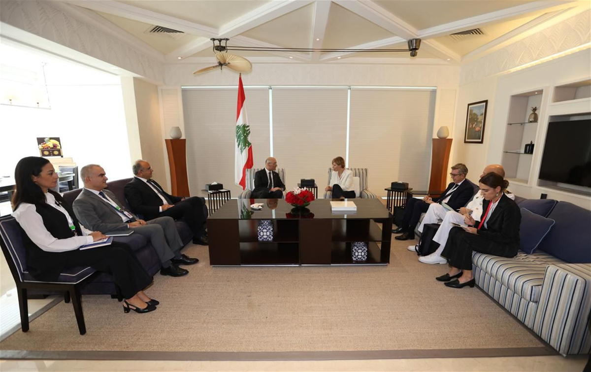 وزير الداخلية التقى مستشارة الرئيس الفرنسي... آن-كلير لوجاندر: باريس تتابع عن كثب تطورات الوضع في لبنان 3 ExtImage 2626879 532005664