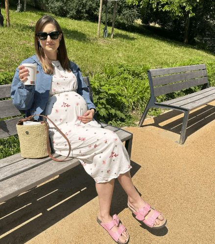 ولدت برحمين ومهبلين وعانت الأمرين في حياتها... سيدة تحقق حلمها وتنجب طفلة بعد معاناة طويلة! (صور)