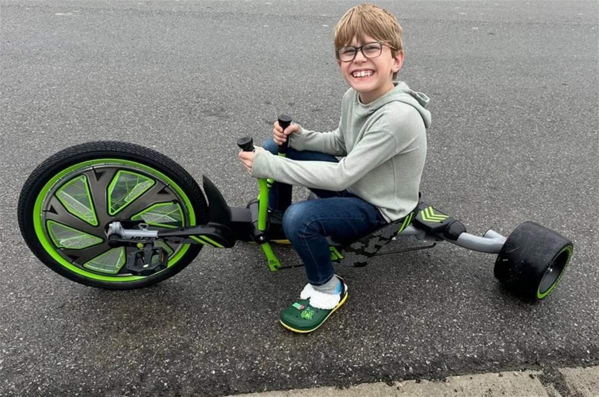 بعد عام كامل من التنمر والأذى المتواصل... فتى يفجع والديه: كان ابني الصغير 