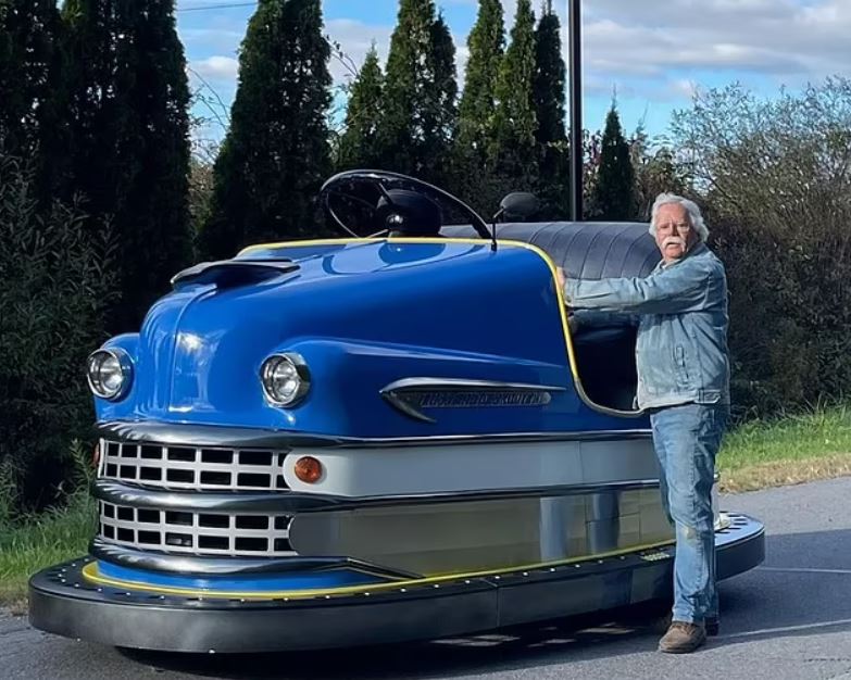 مخصصة للسير في الشوارع... رجل يبني سيارة اصطدامية فريدة من نوعها (صور)