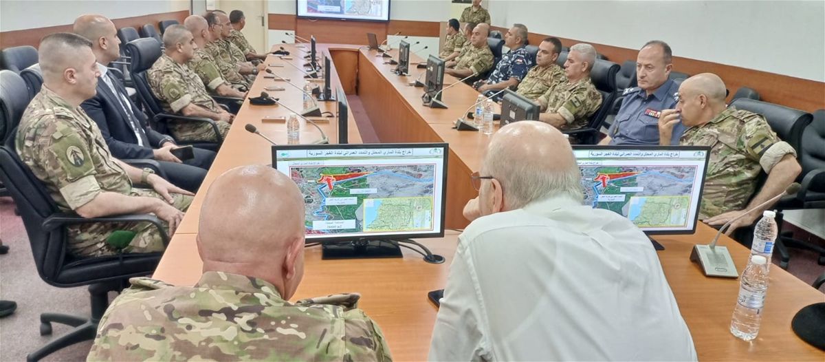 ميقاتي يستهل جولته تفقدية في الجنوب من مقر قيادة قطاع جنوب الليطاني في الجيش في ثكنة بنوا بركات في صور