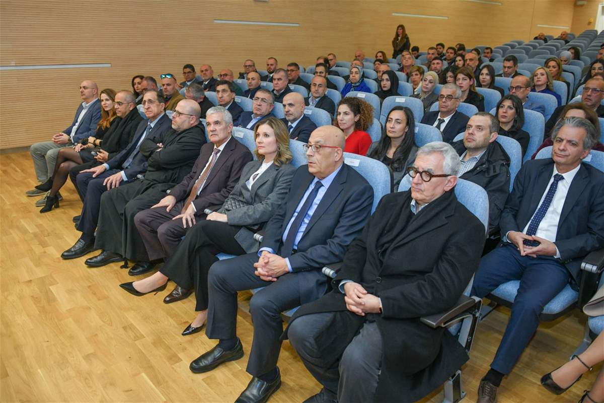 ExtImage 4312339 4967094