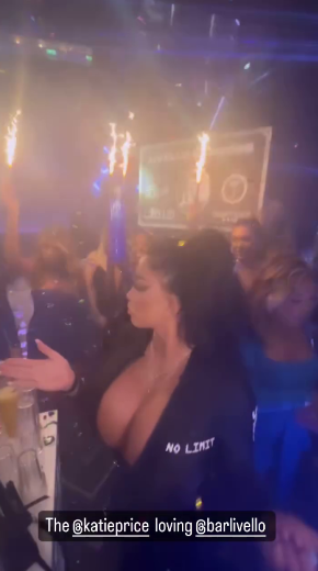 صدمت المتابعين... نجمة شهيرة تكشف عن محاولتها للحصول على أكبر ثديين في بريطانيا ! (صورة)