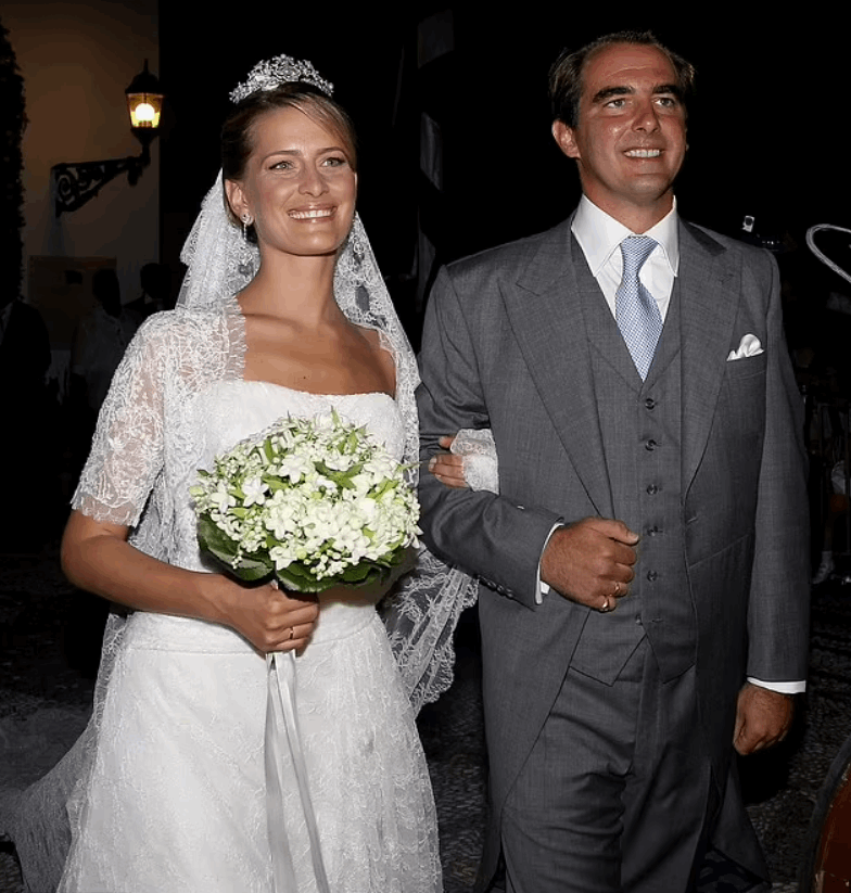 أمير هذا البلد يعلن انفصاله عن زوجته بعد 14 عاما من الزواج: اختارا الانفصال وديا (صور)