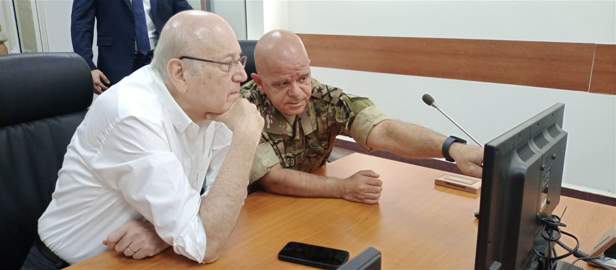 ميقاتي يستهل جولته تفقدية في الجنوب من مقر قيادة قطاع جنوب الليطاني في الجيش في ثكنة بنوا بركات في صور