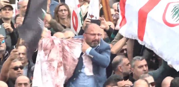 استقبال حاشد لموكب جثمان باسكال سليمان في منطقة الدورة