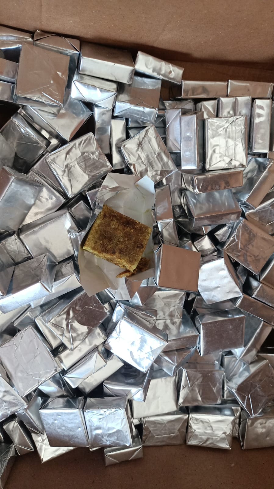 ختم معمل ومستودع في أنصار لوجود منتجات مزورة ومغشوشة ومنتهية الصلاحية