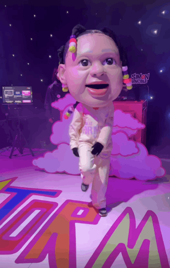 كايلي جينر تقيم حفل كرنفال في عيد ميلاد طفليها: لن تصدقوا تفاصيل الديكور! (صور)