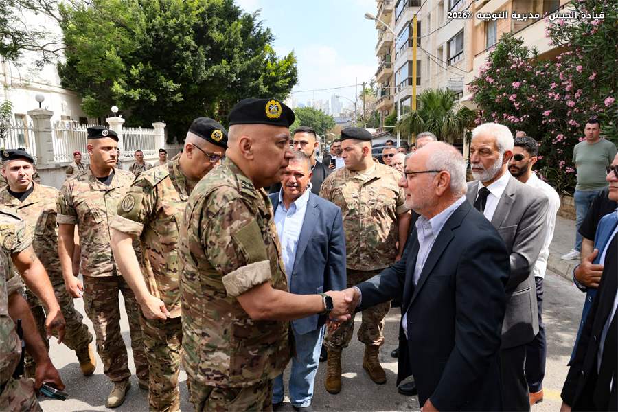استشهد جرّاء استهدافه بغارة إسرائيلية... قيادة الجيش شيّعت النقيب ايلي الخوري (صور) 5 ExtImage 609173 1136545792