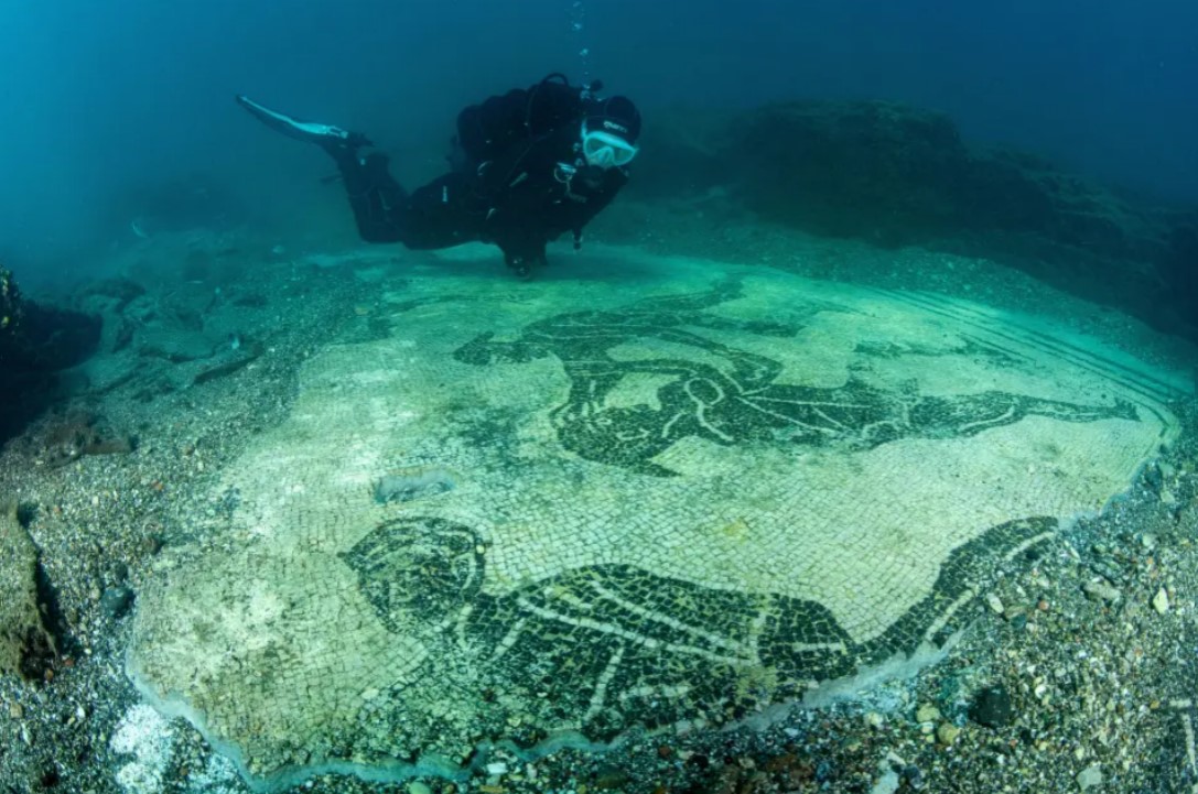 اكتشاف مدينة أثرية غارقة في إيطاليا... كانت وجهة سياحية للأثرياء (صور)