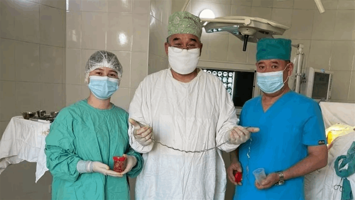 جراحون عثروا على كتلة غريبة في دماغ ابنة الـ8 سنوات... ما اكتشفوه غريب ولا يصدق! (صور)