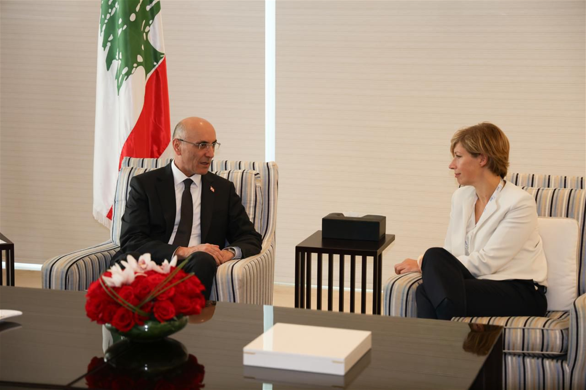 وزير الداخلية التقى مستشارة الرئيس الفرنسي... آن-كلير لوجاندر: باريس تتابع عن كثب تطورات الوضع في لبنان 2 ExtImage 65340 659721728