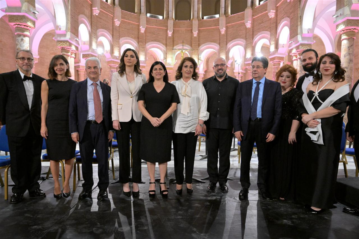 تحفة روسيني الخالدة القداس الصغير المهيب ... في حفلة للأوركسترا الفلهارمونية وجوقة الجامعة الأنطونية برعاية ميقاتي (صور)