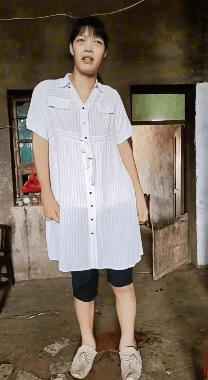 وفاة أطول امرأة في العالم ... العملاقة رحلت عن عمر 23 سنة والسبب: ظروف غير عادية ؟! (صور)