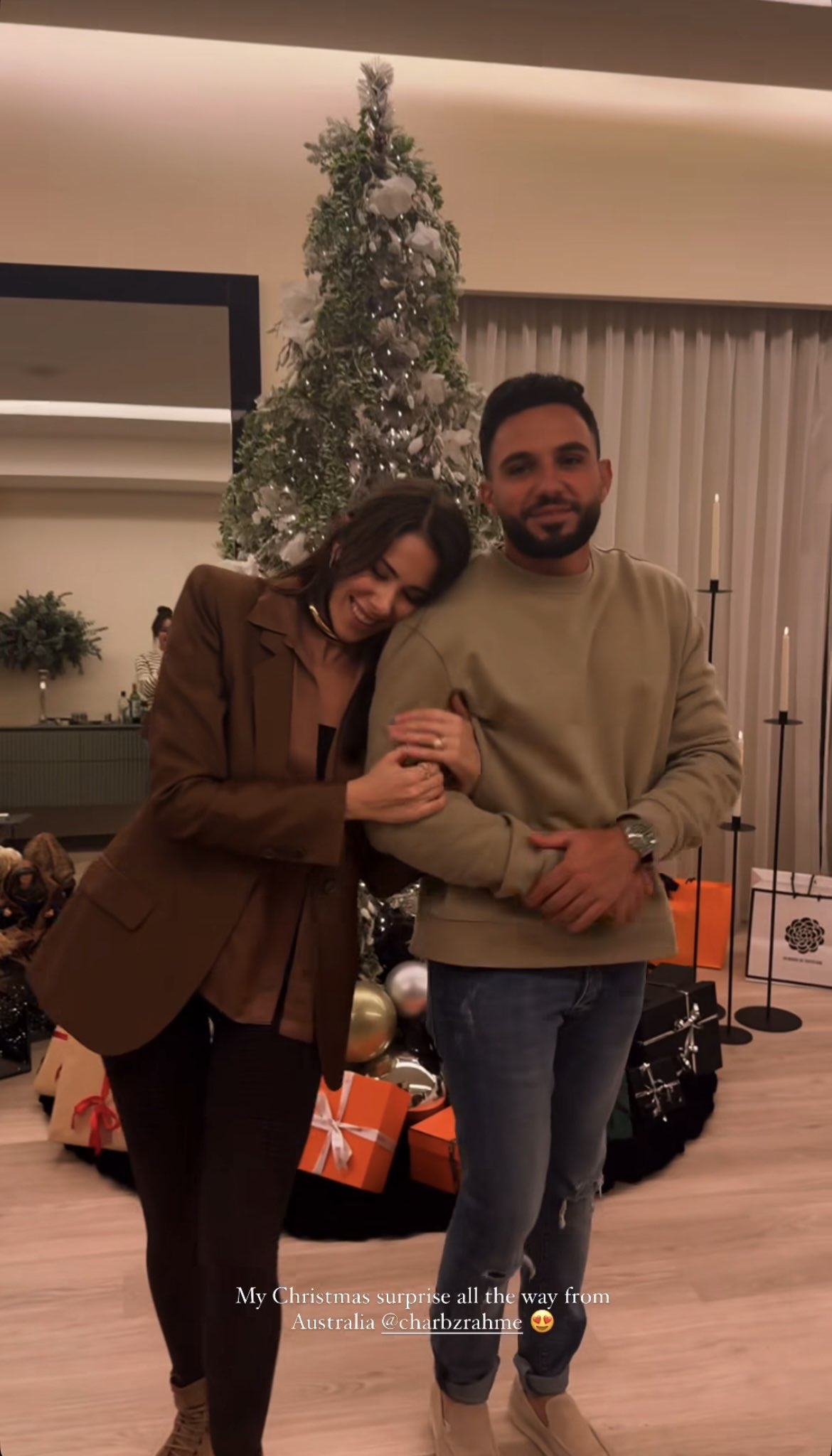 ناصيف زيتون ودانييلا رحمة يحتفلان بأول عيد ميلاد كزوجين بحضور العائلة (صور)