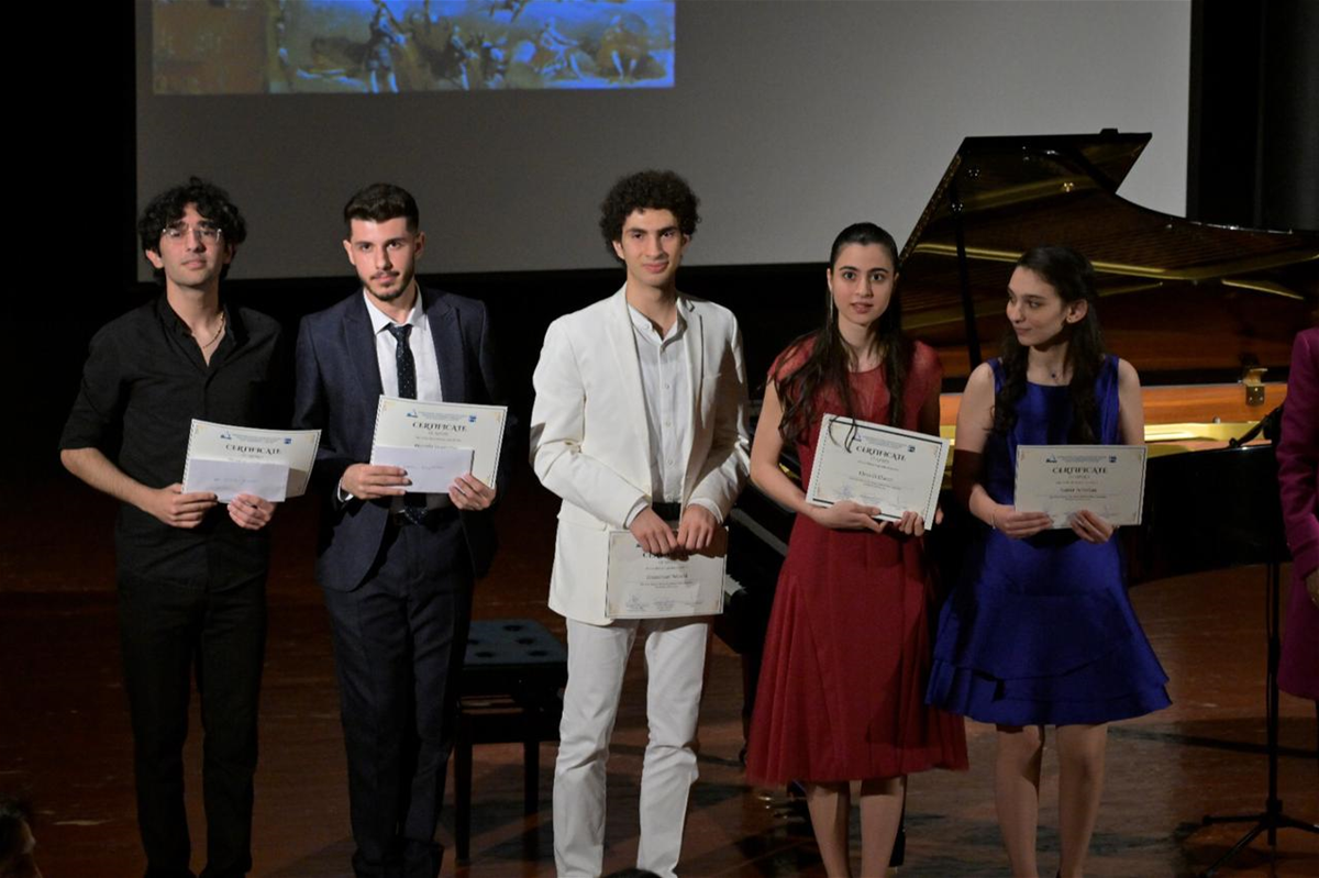 الكونسرفتوار الوطني يحصد أربع جوائز من خمس ضمن حفل الفائزين في مسابقة مارغو بابيكيان العريقة للبيانو 2024 (صور)