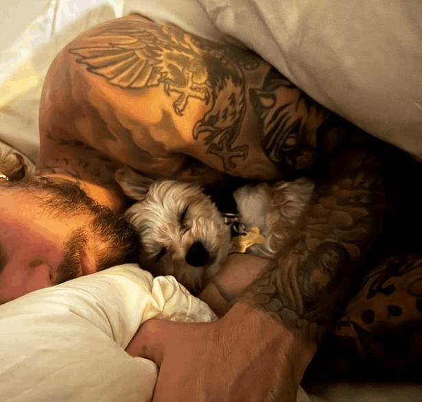 الشائعات تلاحق هايلي بيبر مجددا...هل انفصلت عن جاستن بيبر؟ (صورة)