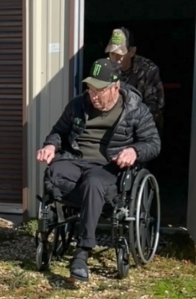 والد بريتني سبيرز يخضع لعملية بتر ساقه.. ويظهر إلى العلن للمرة الأولى (صور)